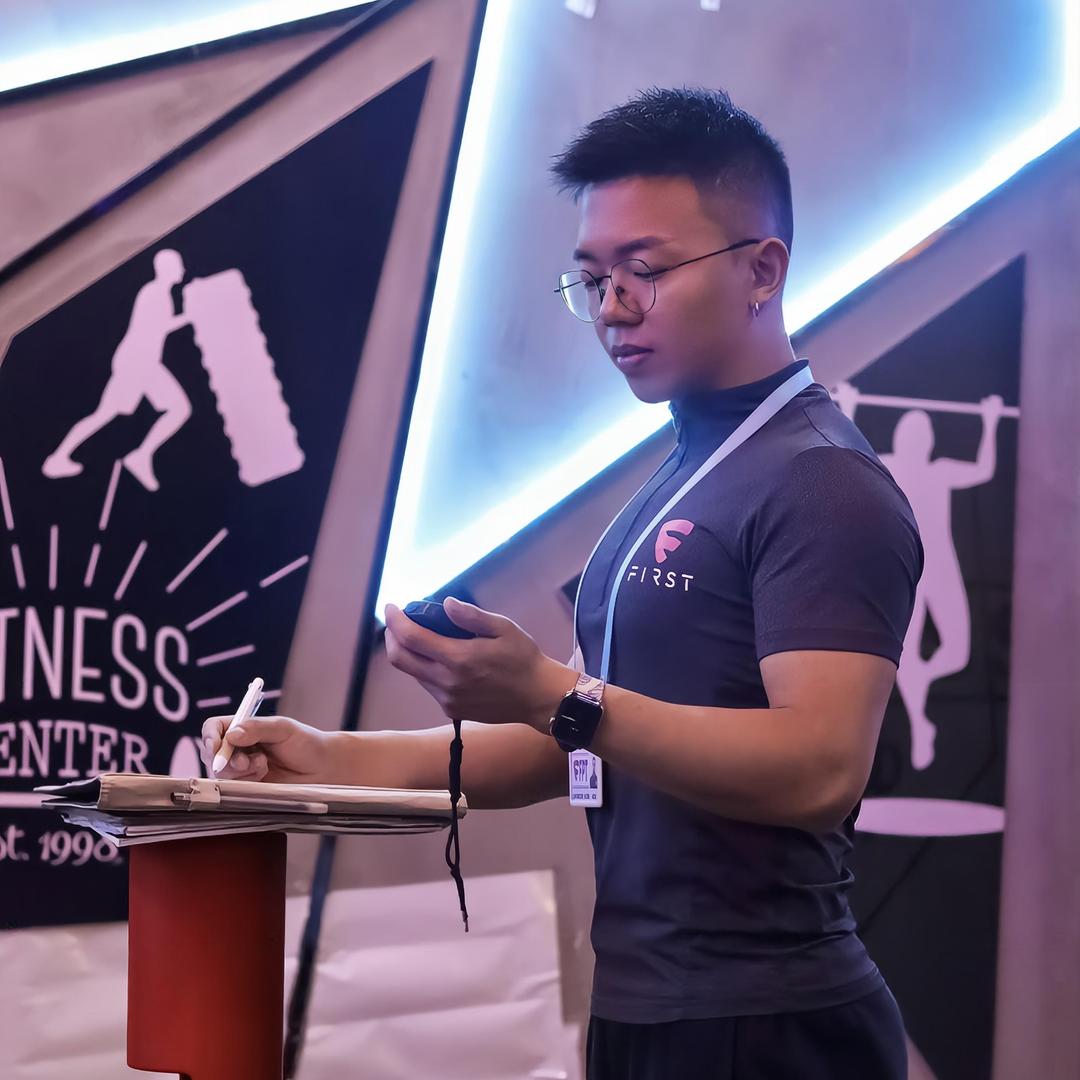 达州菲仕特健身白教练