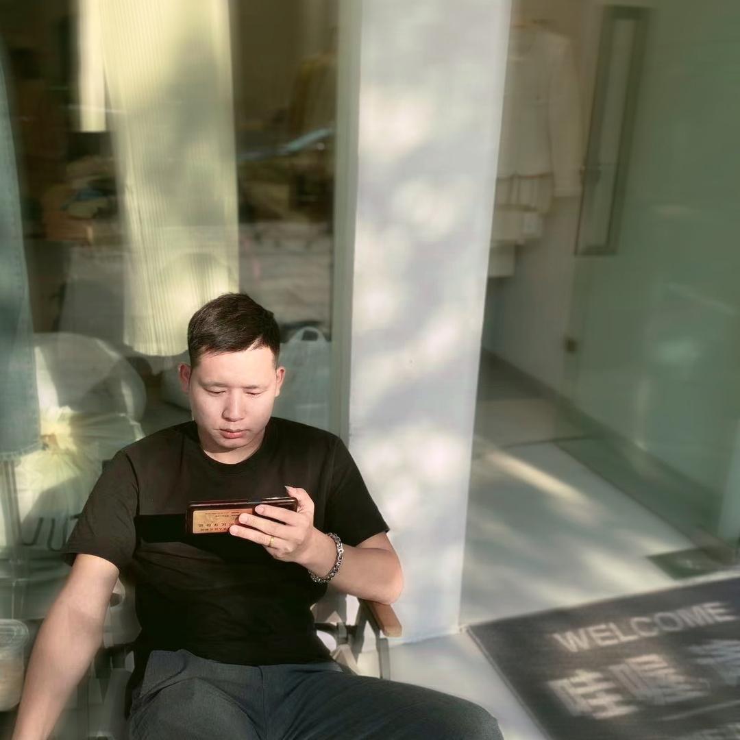 8号烫染店—阿伟