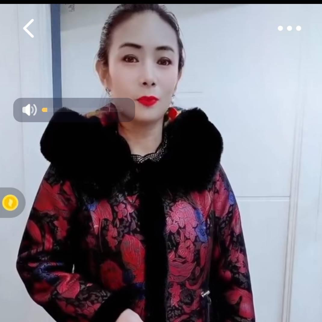 靓女时尚服装店