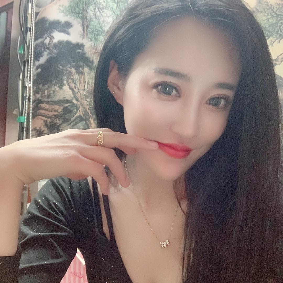 @喝可乐的小猫咪🐱。