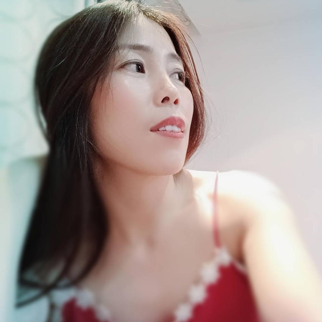 小嗳
