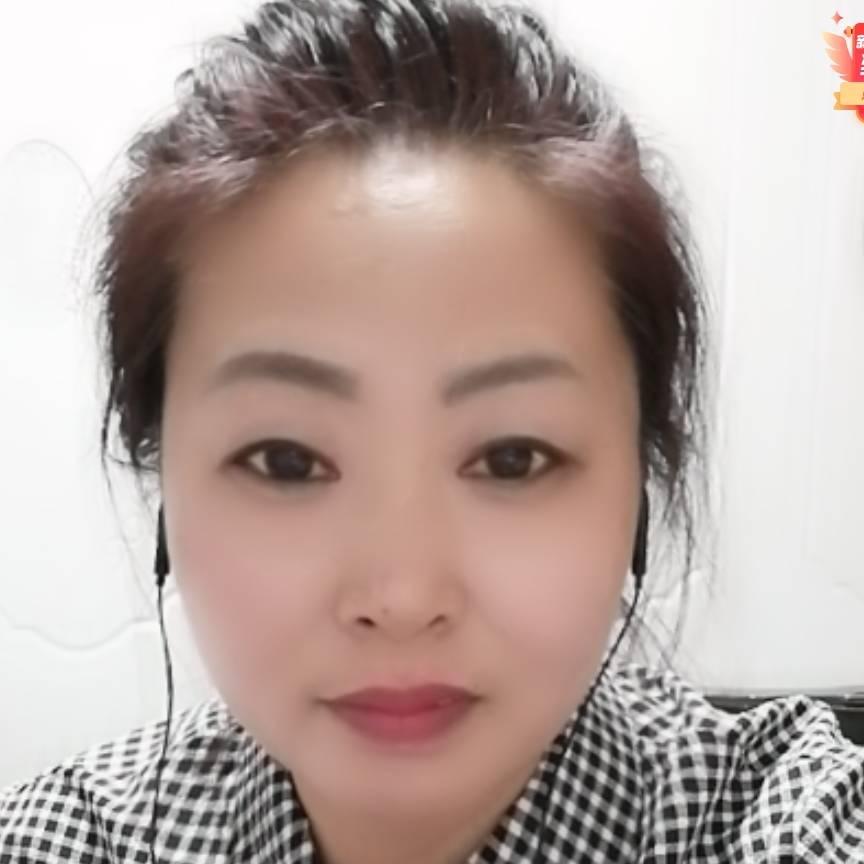 《村里有个姑娘叫小芳