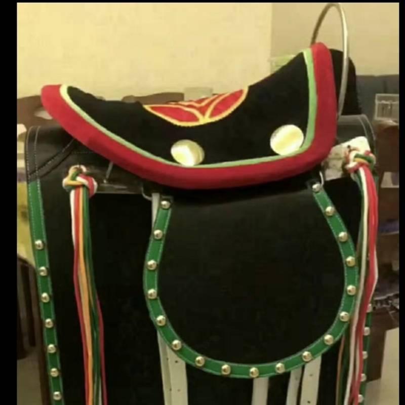 马鞍马具