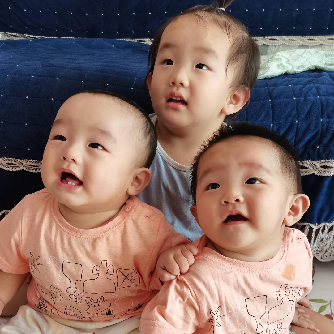 妈妈的三个小可爱