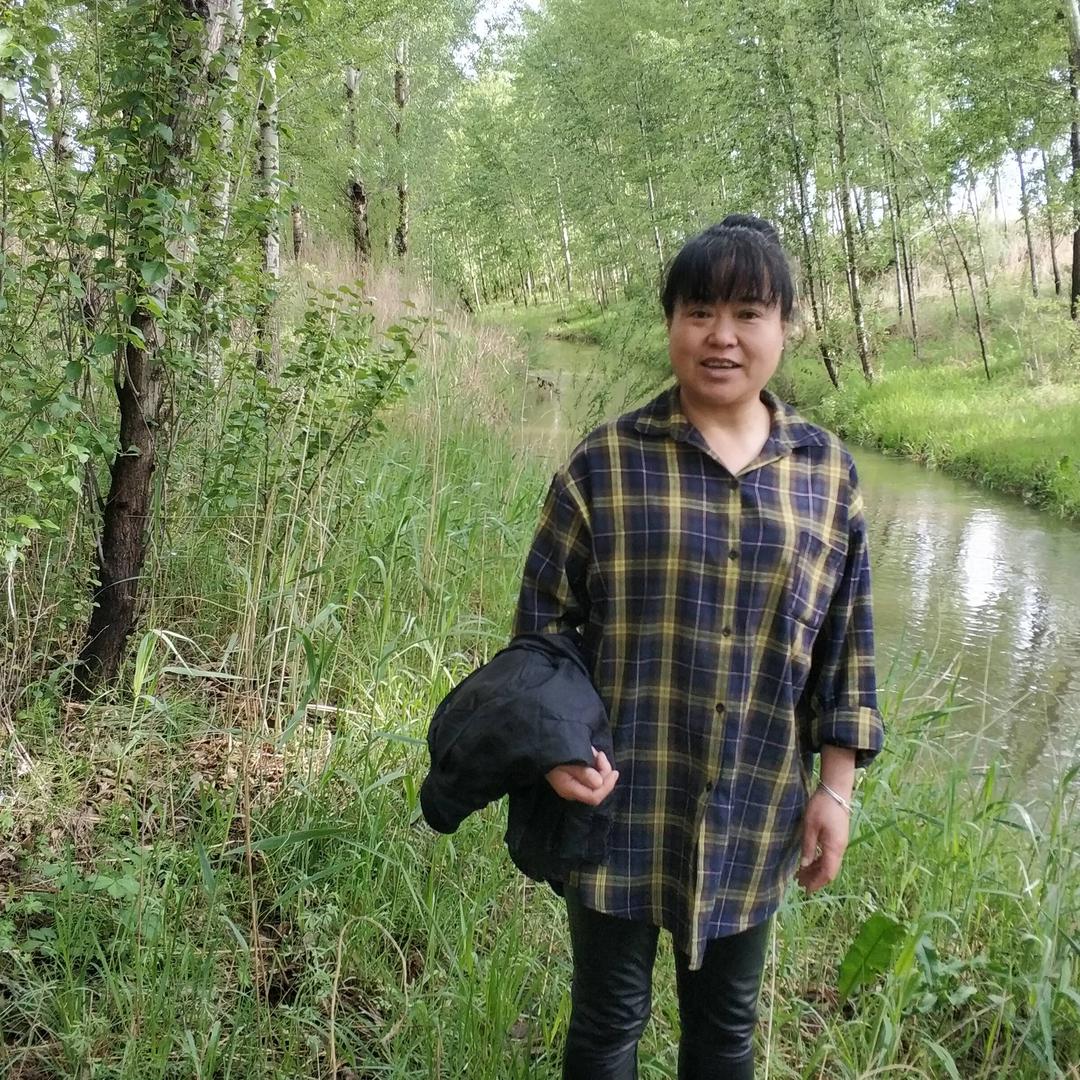 飞翔的艳
