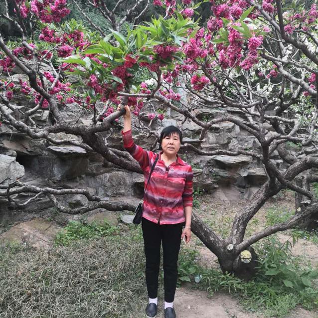 农村老太爱唱歌