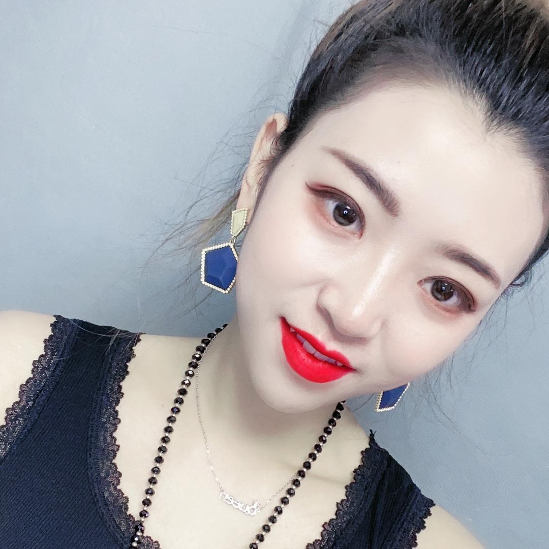 睿依阁服饰
