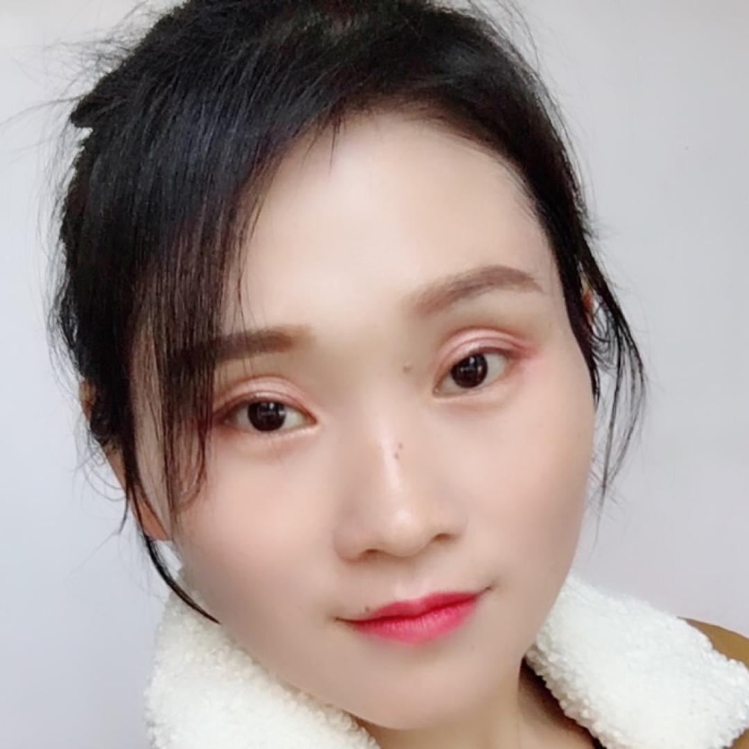爱跳舞的苗儿
