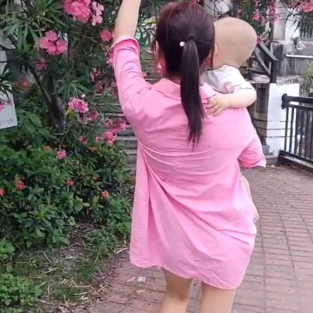 耳朵👂大的女人