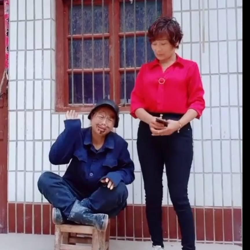 小妹😍小莉