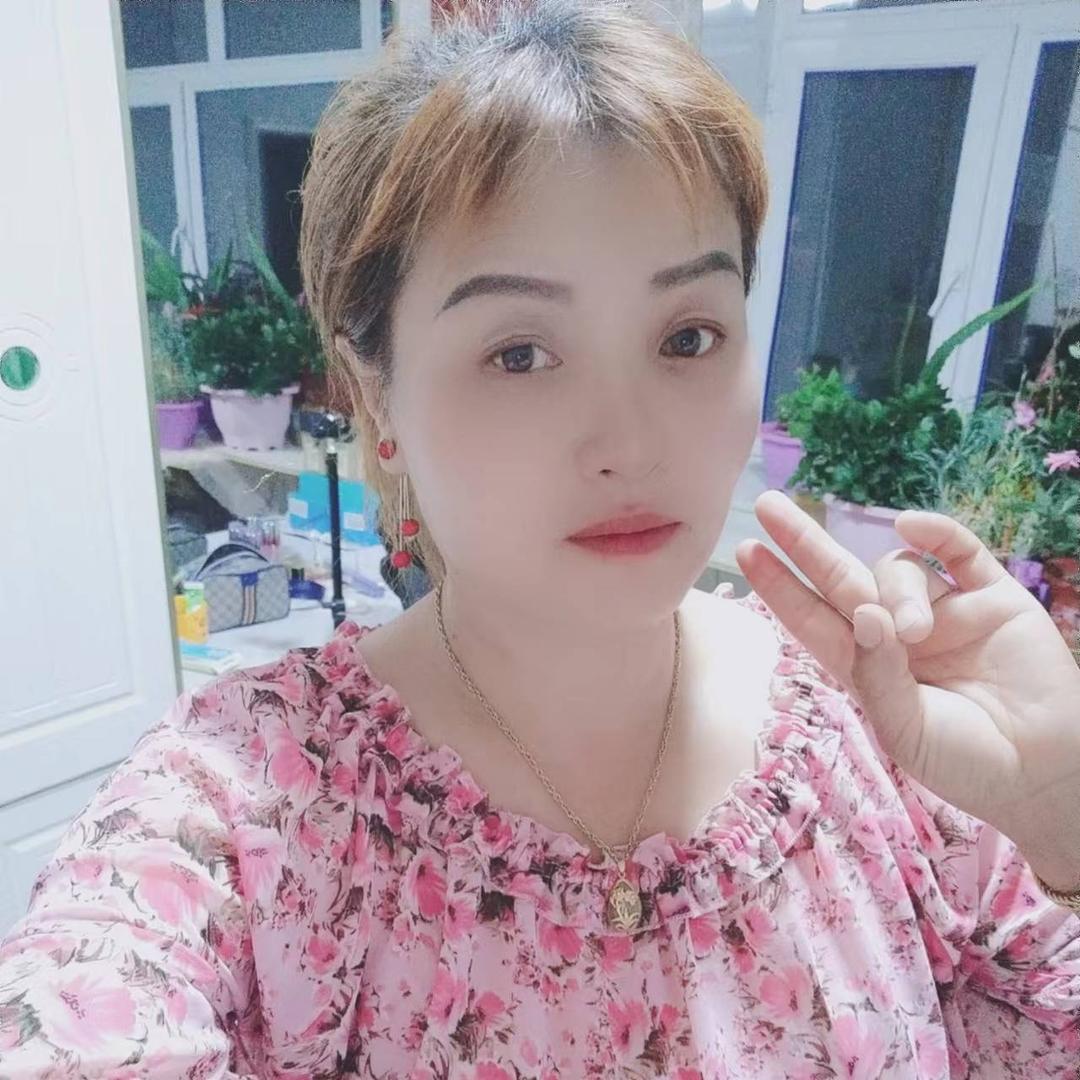 开心的梅姐