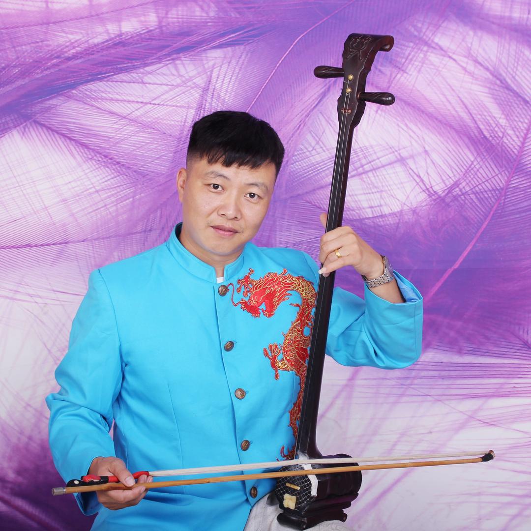 曲胡小哥