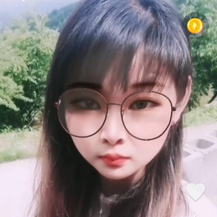 安安吖+在火山
