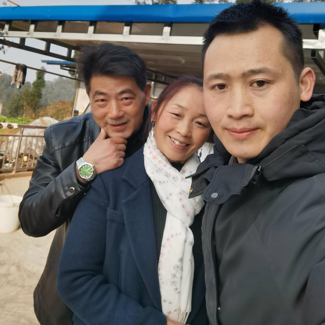 啊勇哥，农村夫妻来了