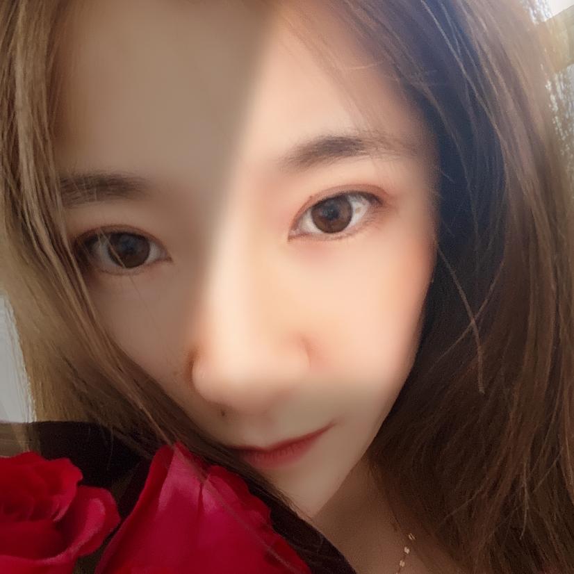 董小爱。