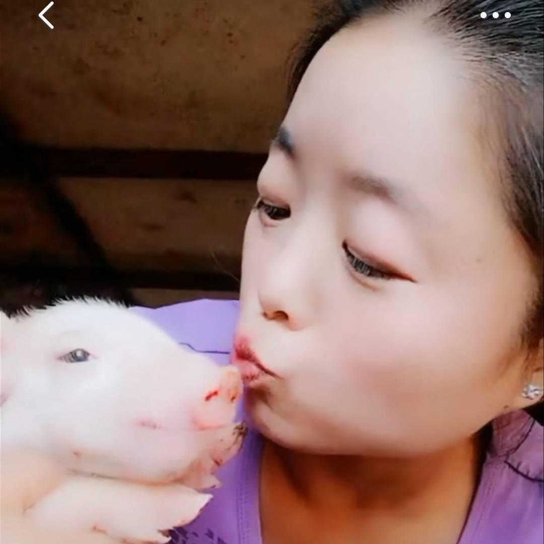 程二妮。