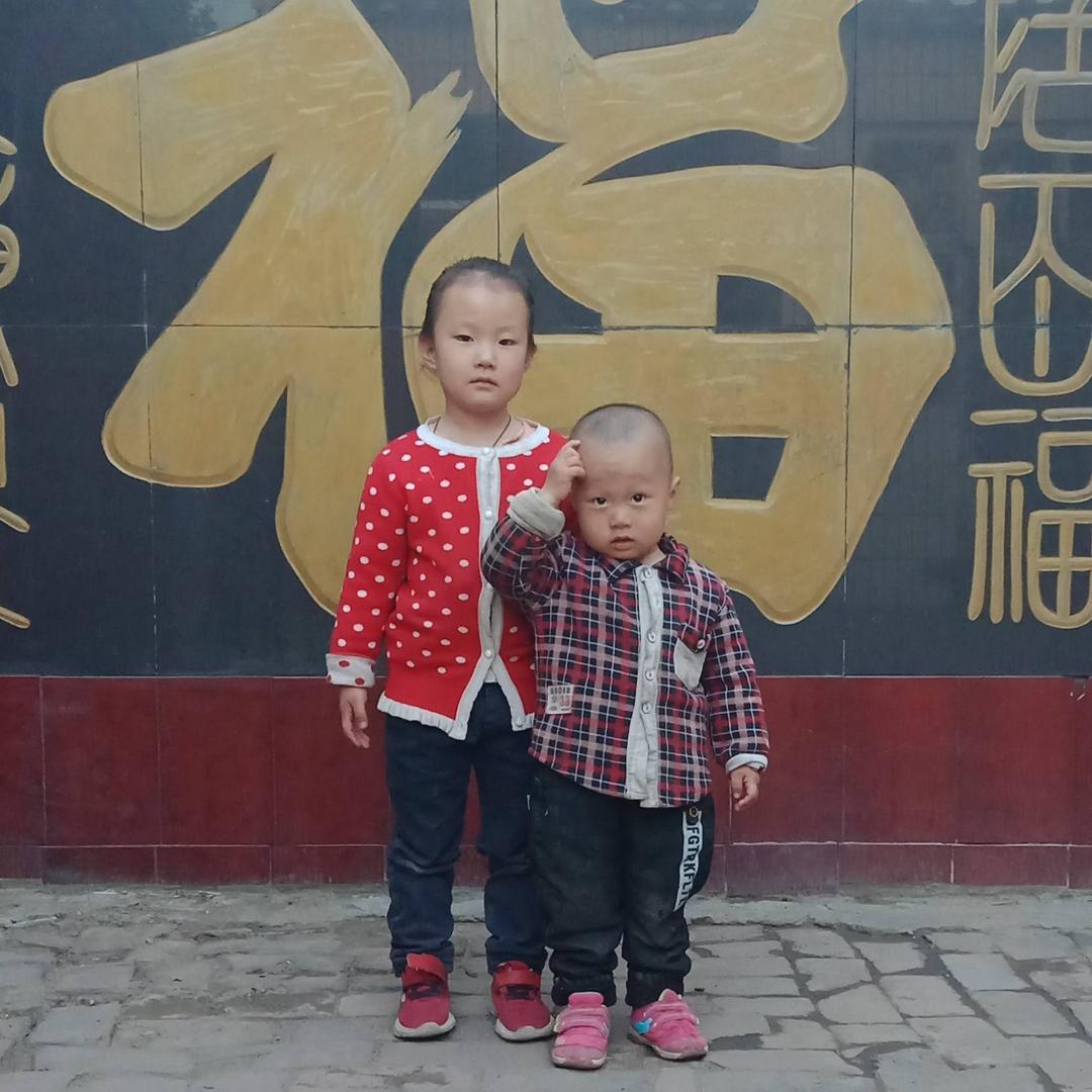 奶奶带娃乐