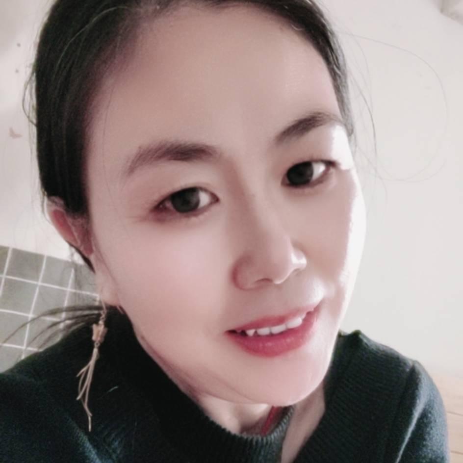 一个农村爱穿布黑布鞋的小燕