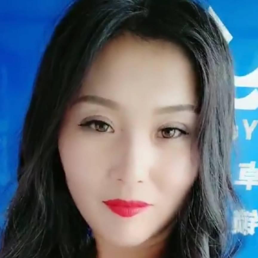 美妆纪董事辉姐