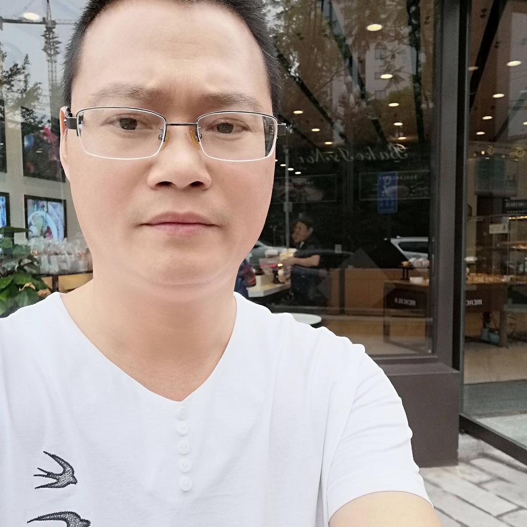 四哥引领時尚潮流