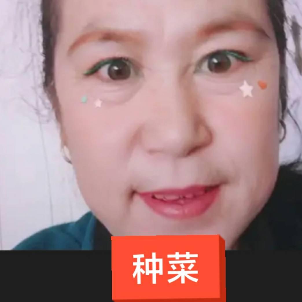 袁满母后 种菜