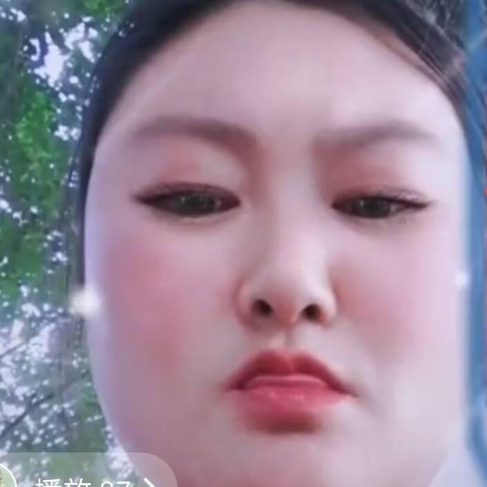 杨苗苗
