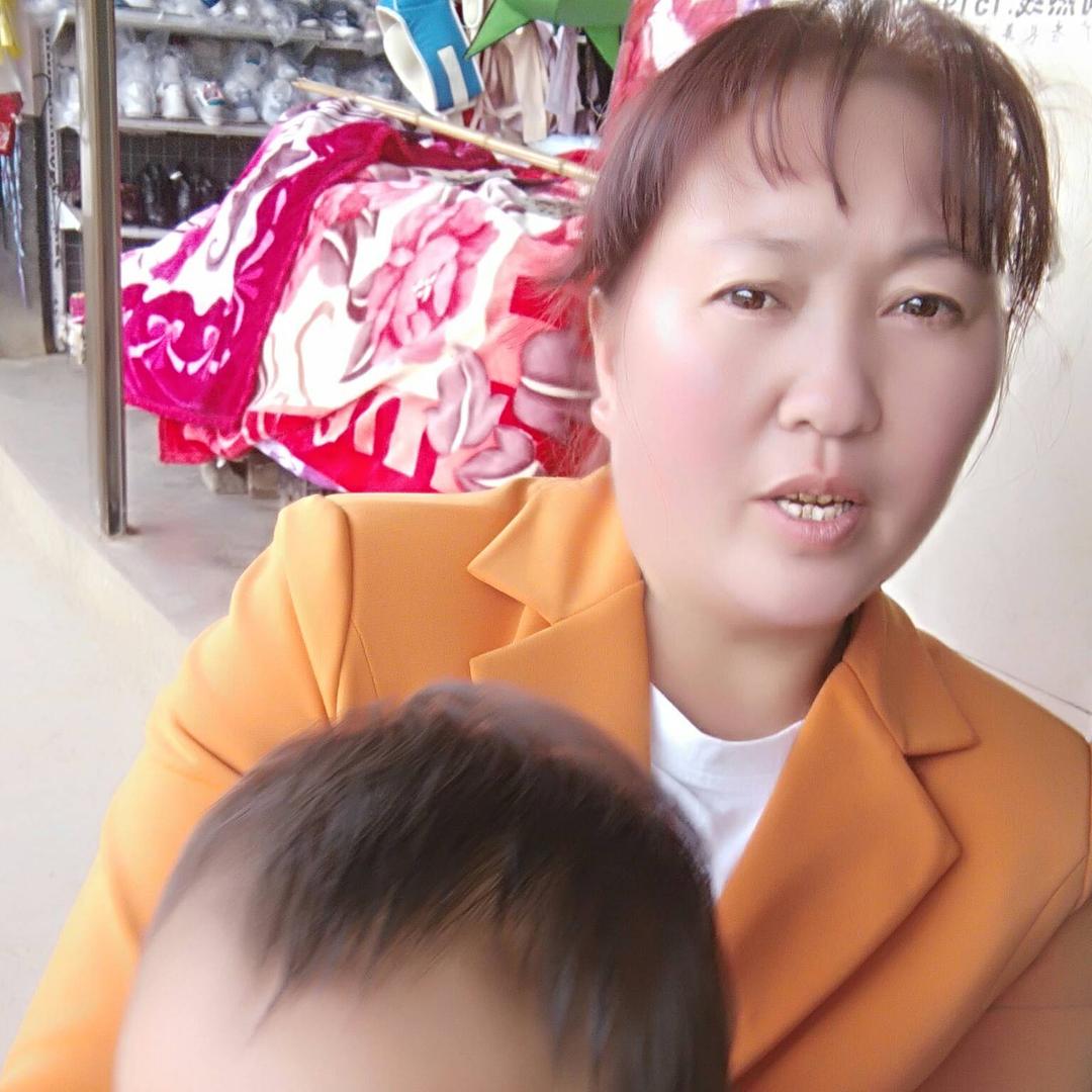 爱上山歌的大姐