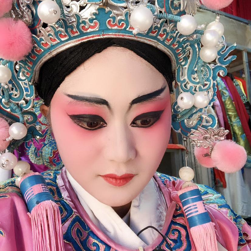 @何夫人