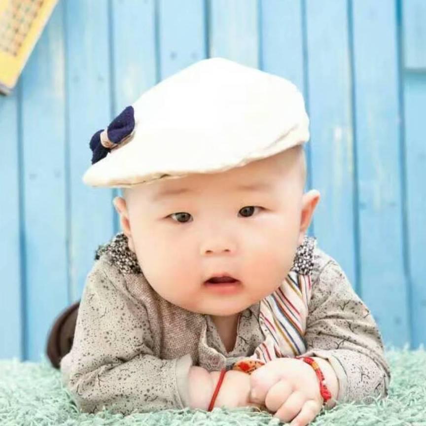 淡淡丶玖兰？香~