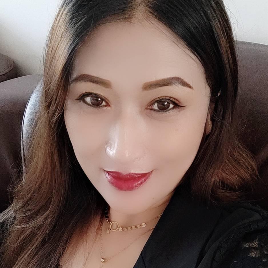 冬天里的白玫瑰🌹