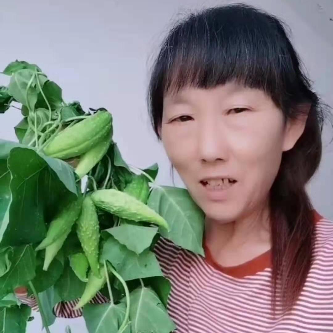 四姐老瓜瓢