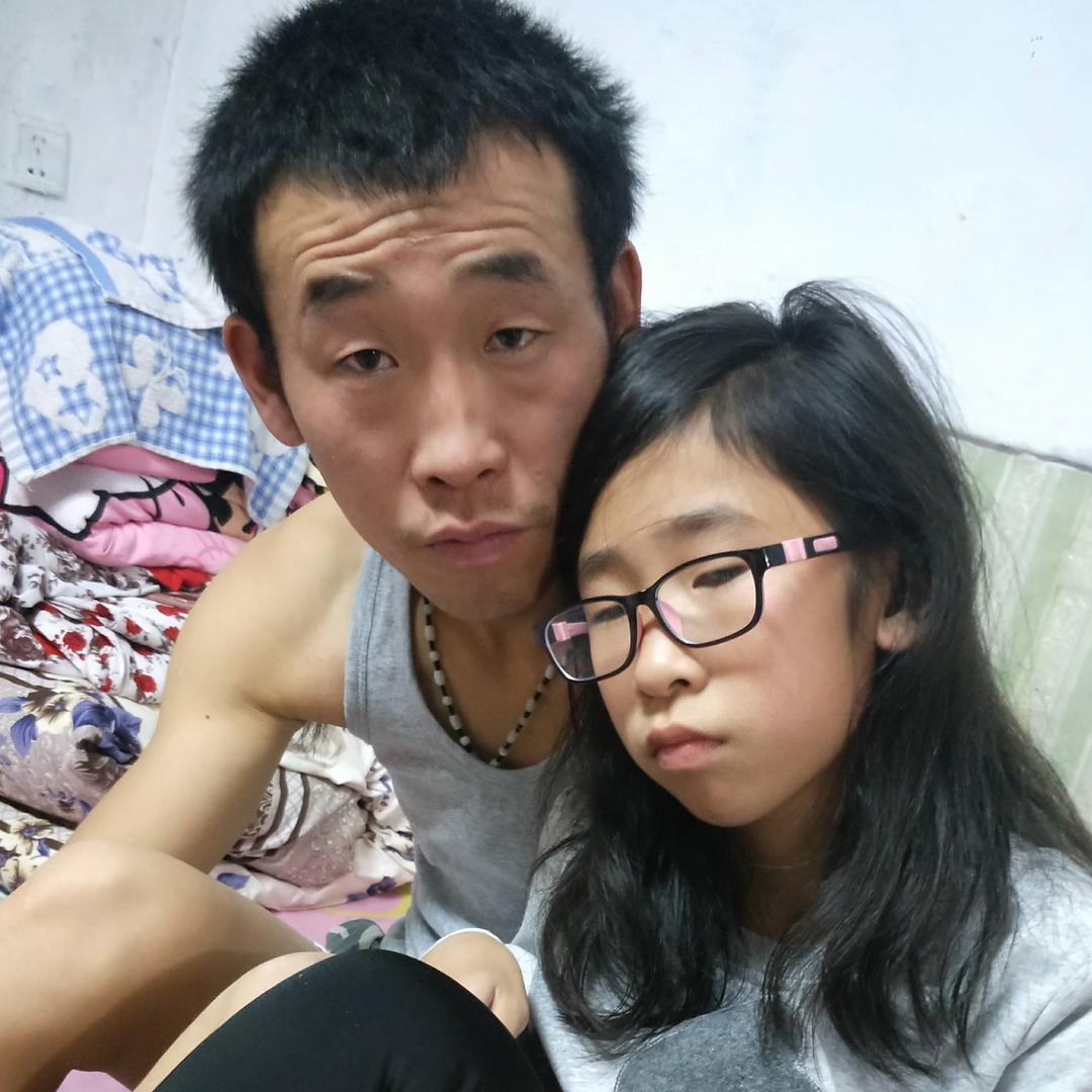 开心😊小男♂男