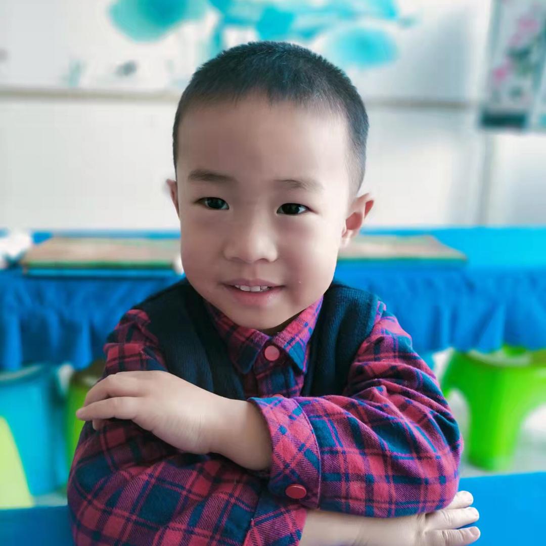 滋臻