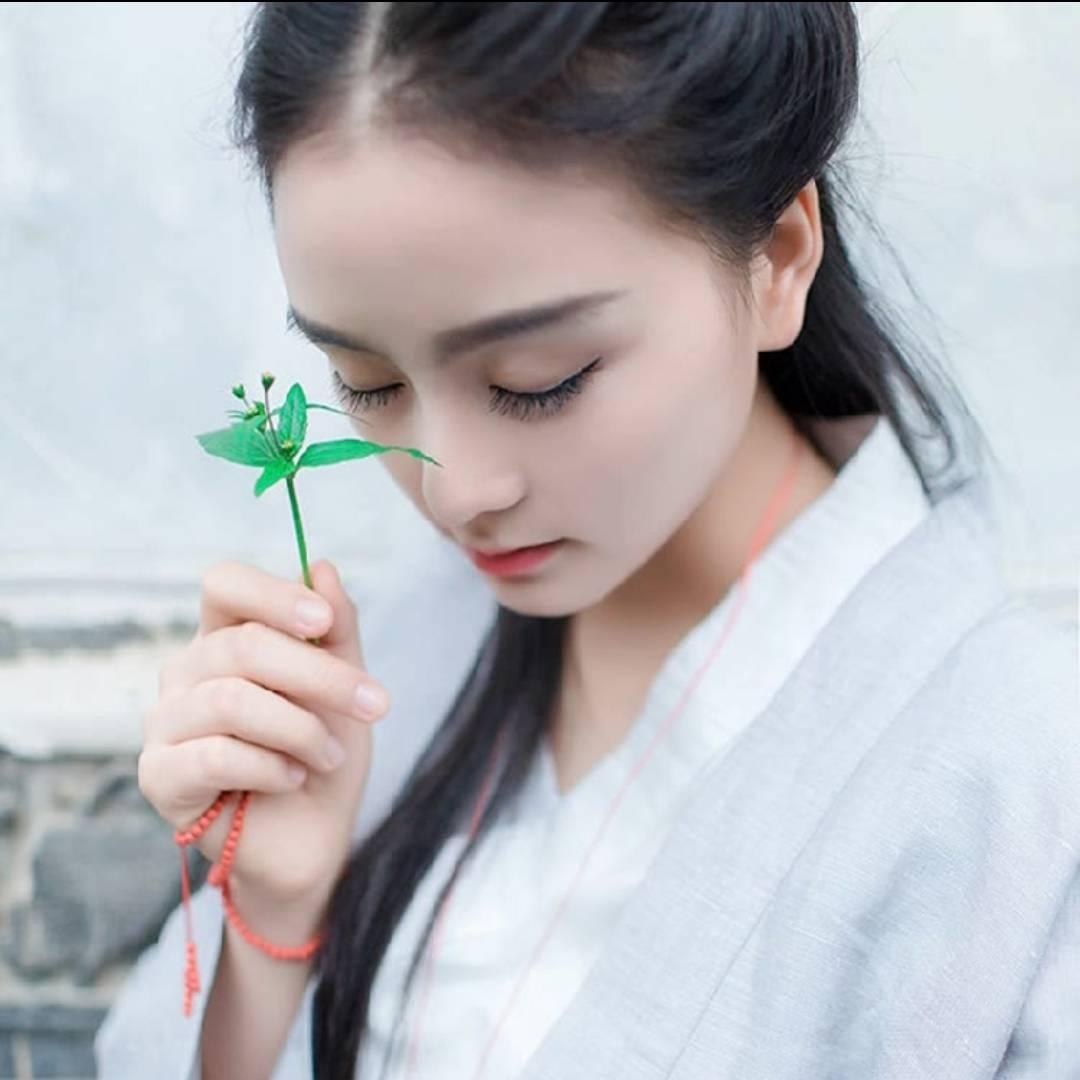 愿做佛前一朵莲
