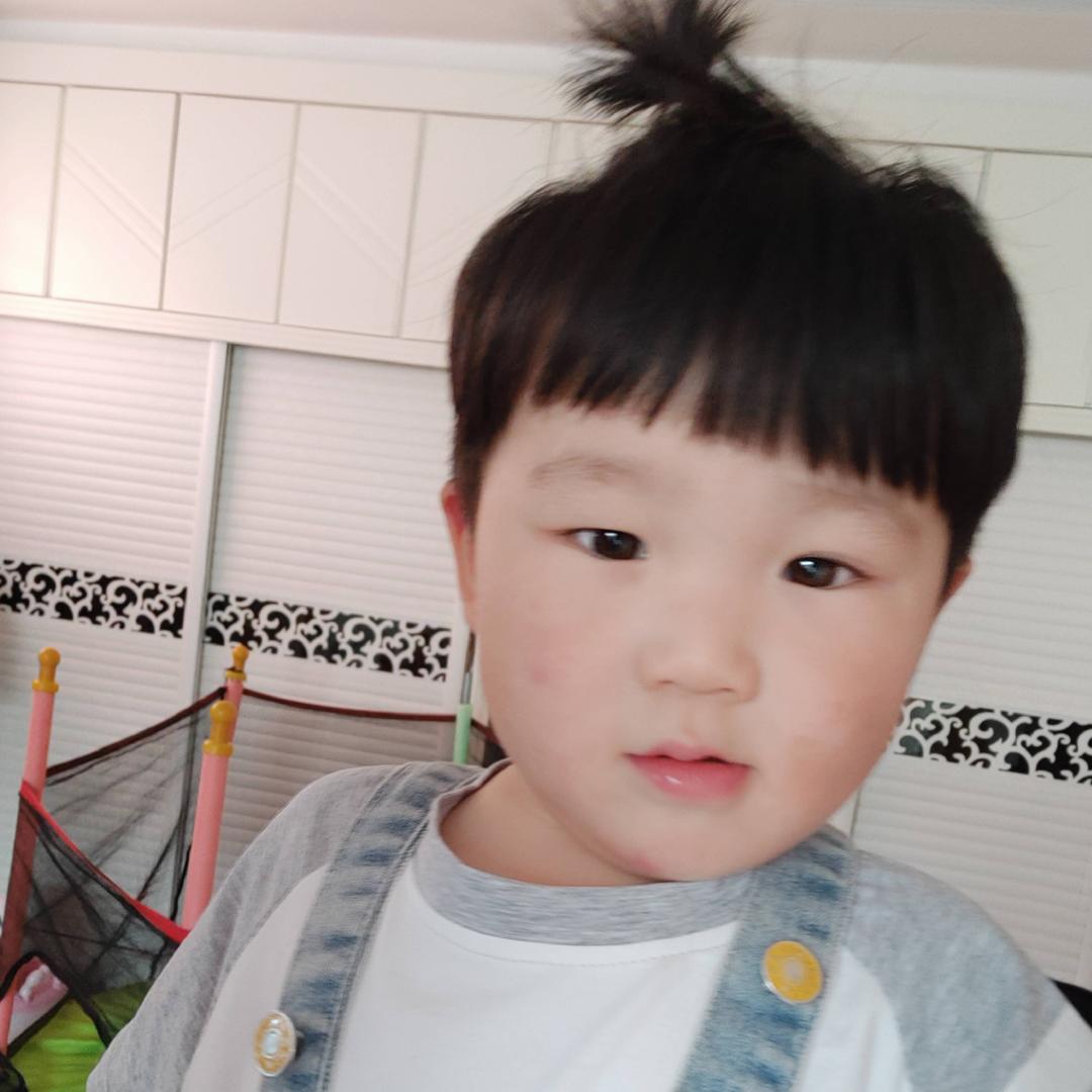 胡～英