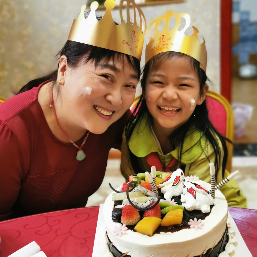 幸福快乐小老太496