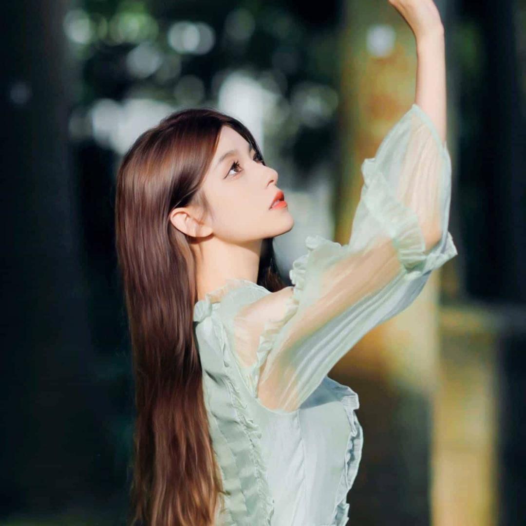 人见人爱，