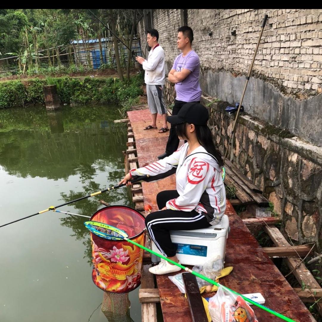 渔乐钓具小姐姐