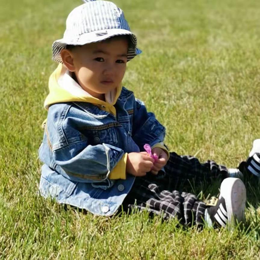 牵猫逛街的老鼠001