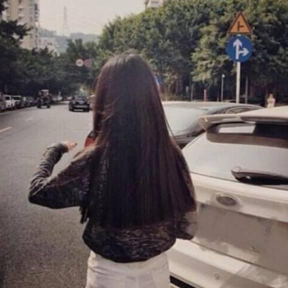 丽莉潮流服饰工作室