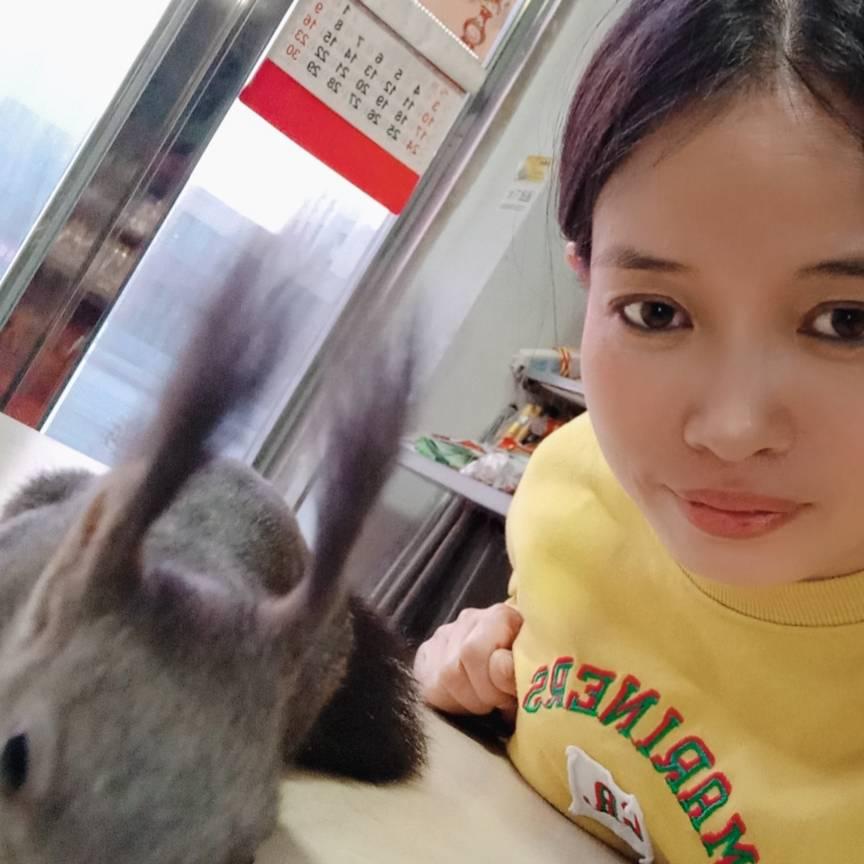 我是 月亮 会发光i