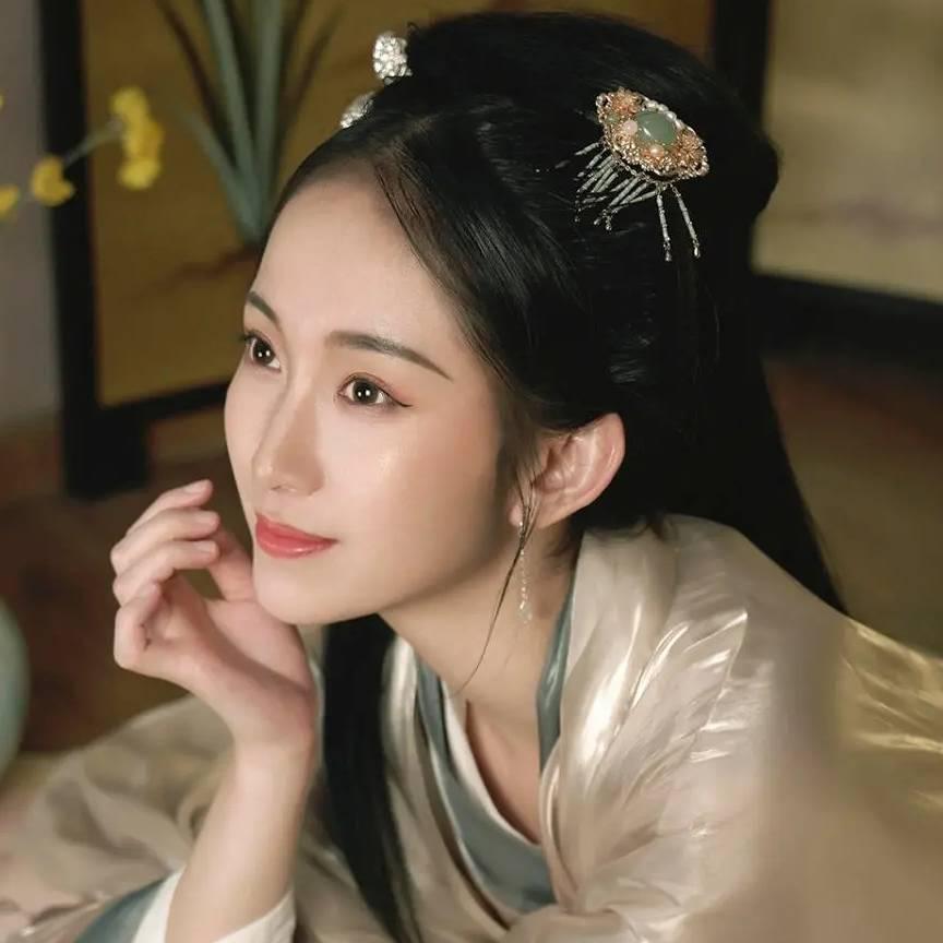 默默💋💋