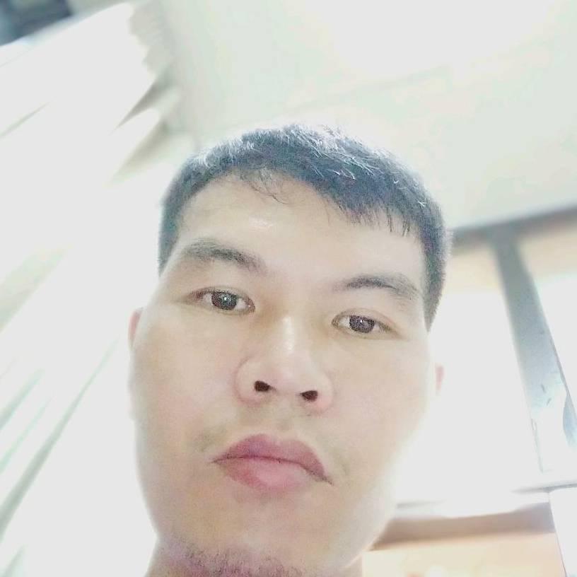 广西东兴市李世锋