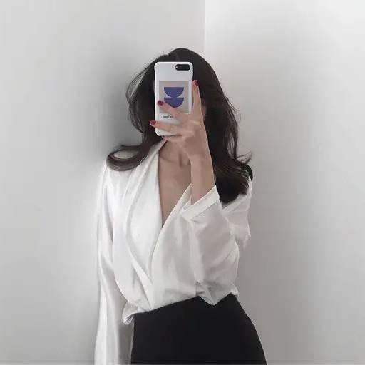 熹棠礼服化妆师·笑