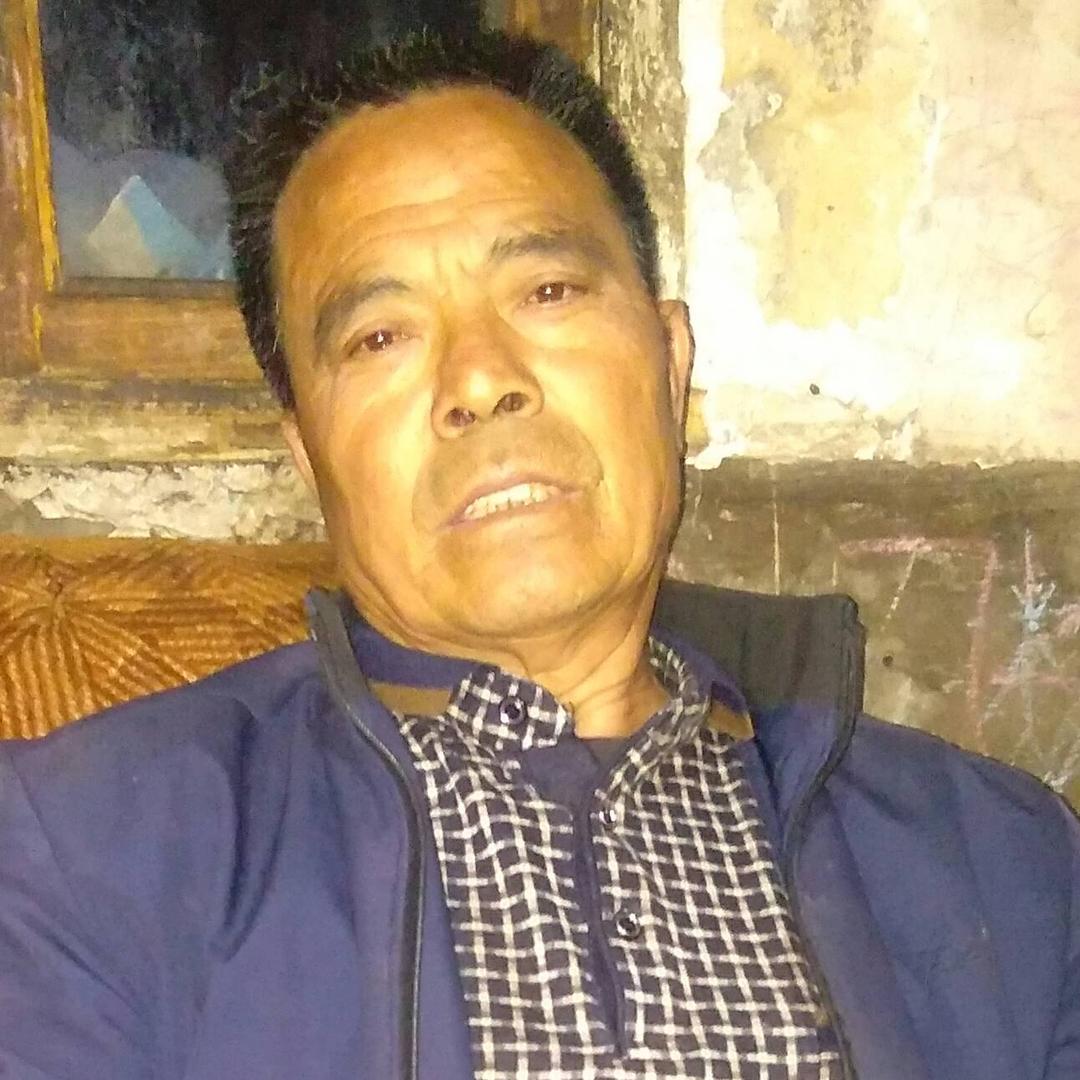 胡木匠专做棺材