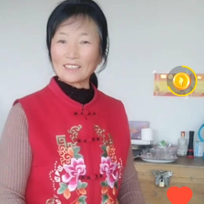 爱唱歌的老太太666