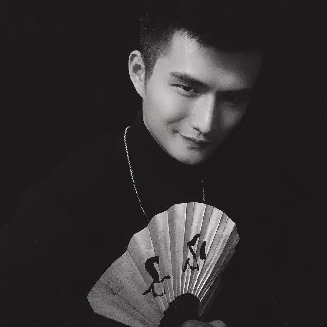 街头魔术师_伯毅
