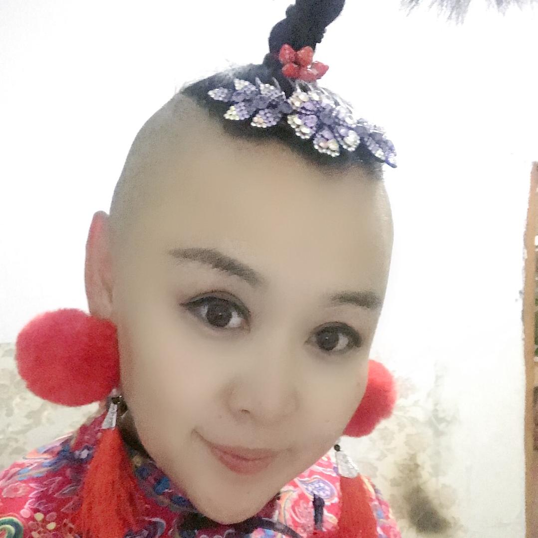 赵小九。