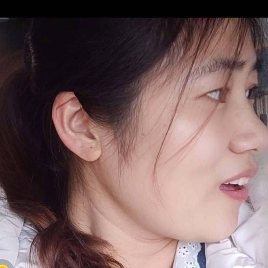 素颜妹