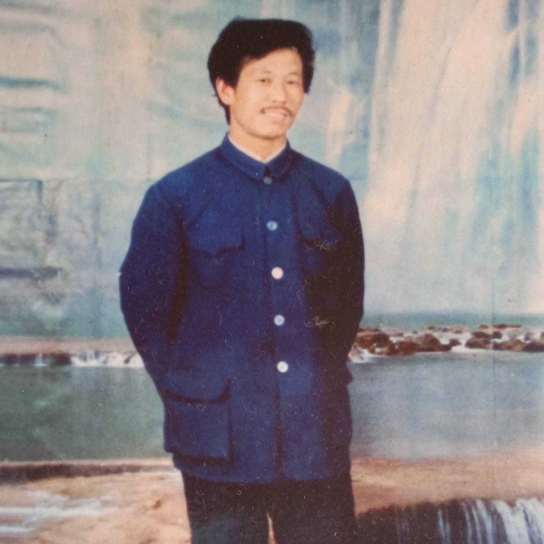 《故乡的白云》